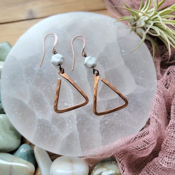 Small Copper Triangles with Freshwater Pearls