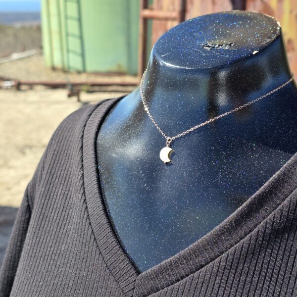 New Phase Dainty Moon Necklace - Image 3