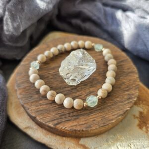 Prehnite & Sandalwood Stretch Bracelet - 7"